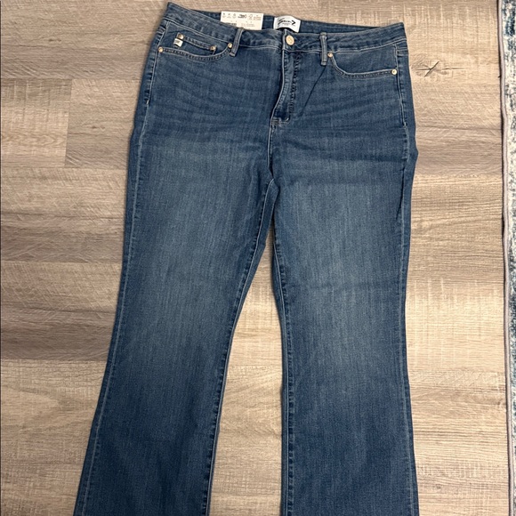 Seven7 Women's Classic Blue Flare Jeans - Picture 2 of 3
